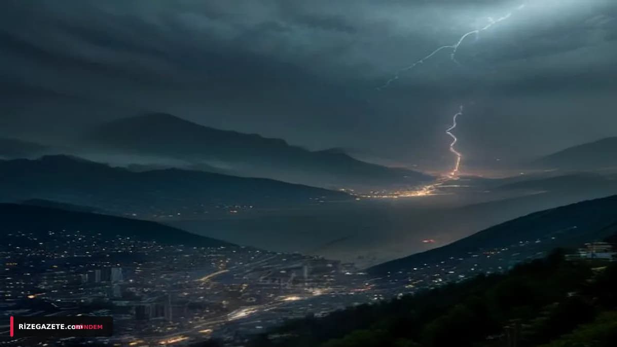 Rize'de Şiddetli Fırtına Elektrik Hatlarını Vurdu: Merkez ve Kalkandere Karanlığa Gömüldü!